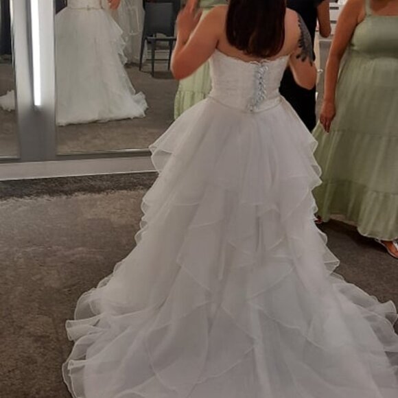 Wedding Dress! - Picture 1 of 7